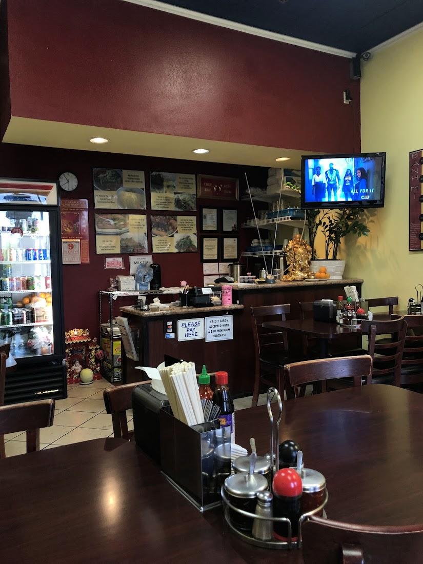 Mama's Pho & Sandwiches
