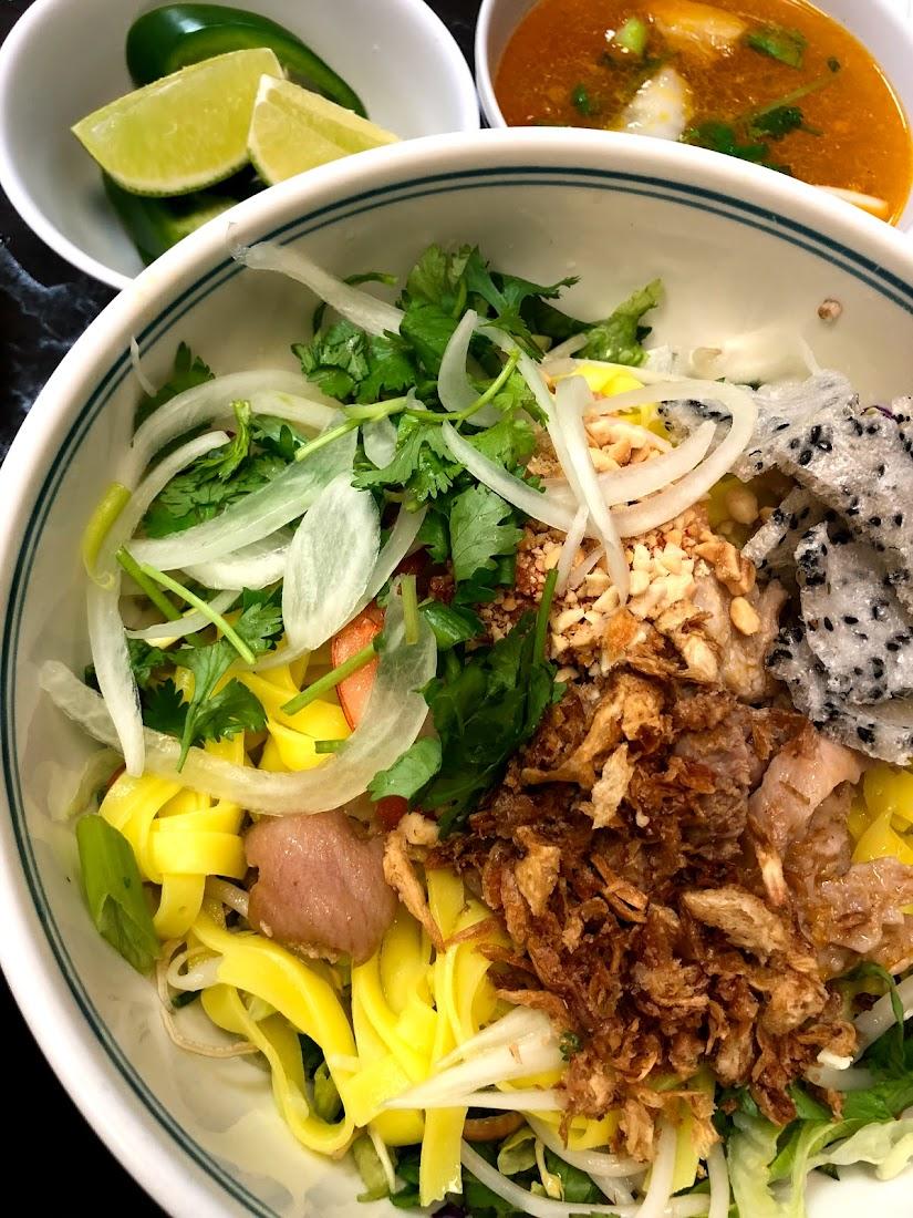 Mama's Pho & Sandwiches